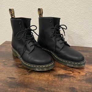 Brand New (worn once) 1460 Matte Dr. Martens Mens size 10